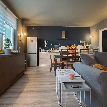 Wellhome Asti Exteriör bild
